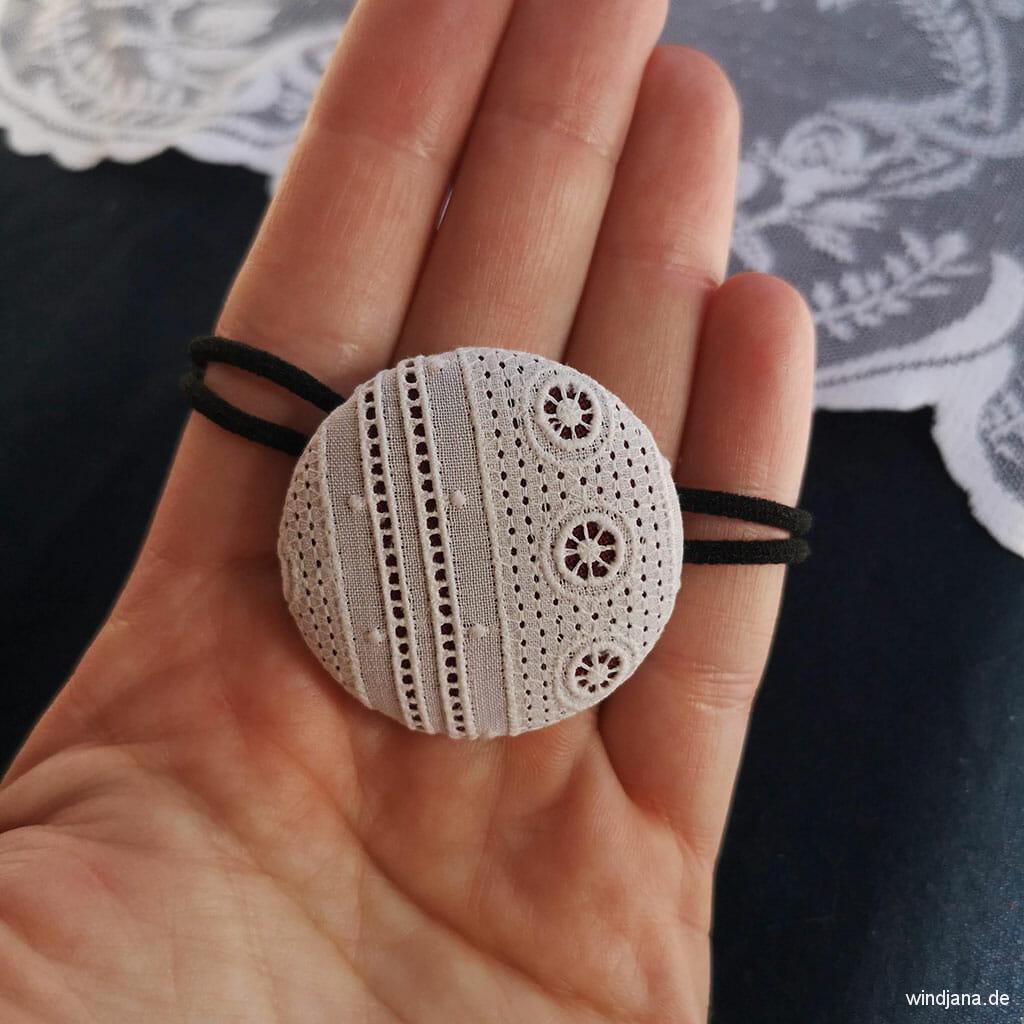 Vintage-Haarband aus alter Spitze